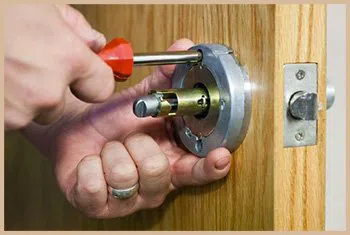 Elite Locksmith Services Indianapolis, IN 317-456-5538 - 6-locks-replace
